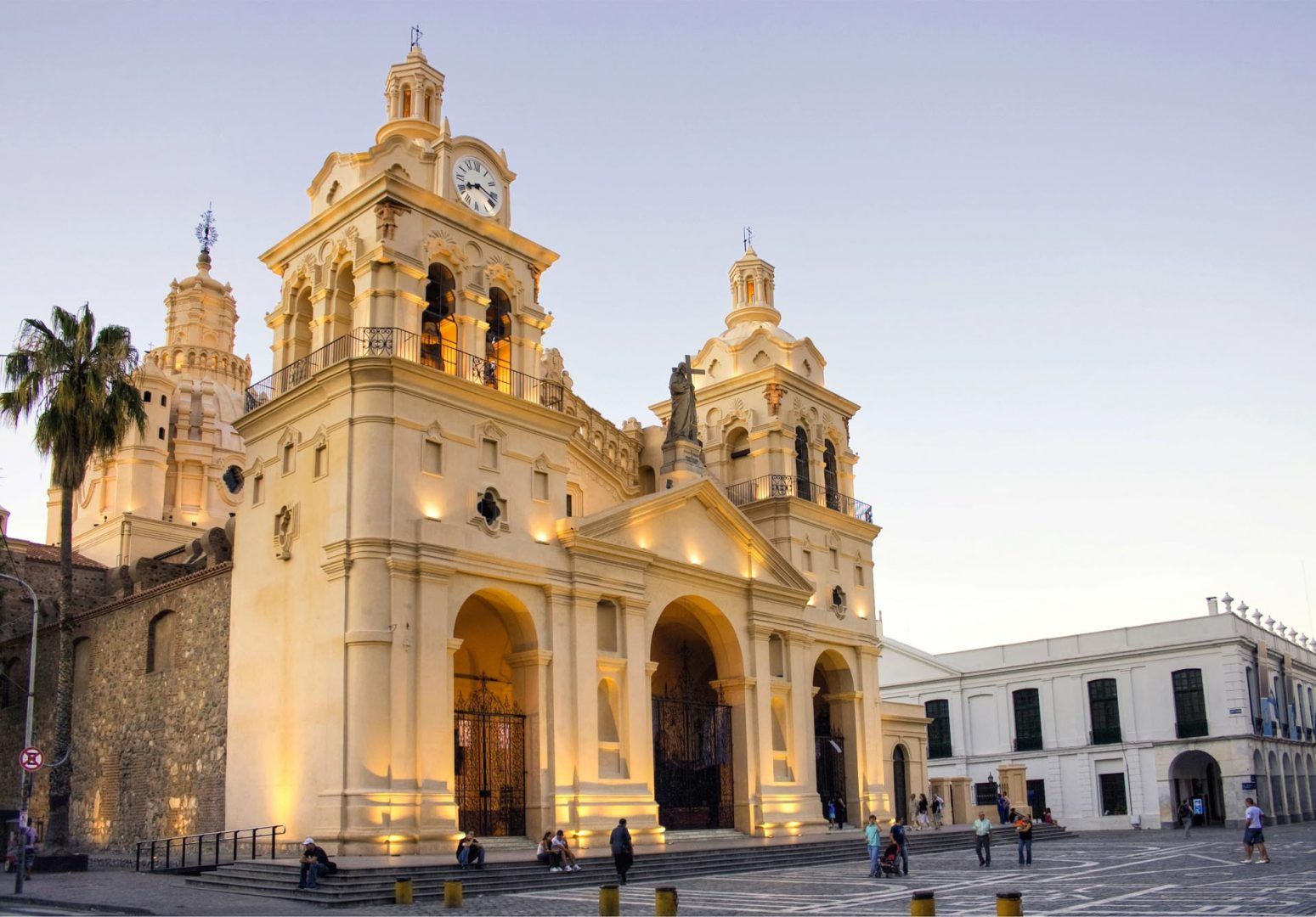 Catedral-Cordoba-Argentina-shutterstock_109253744