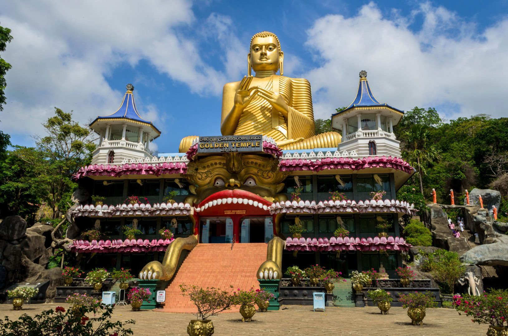 dambulla-sri-lanka-shutterstock_584002507