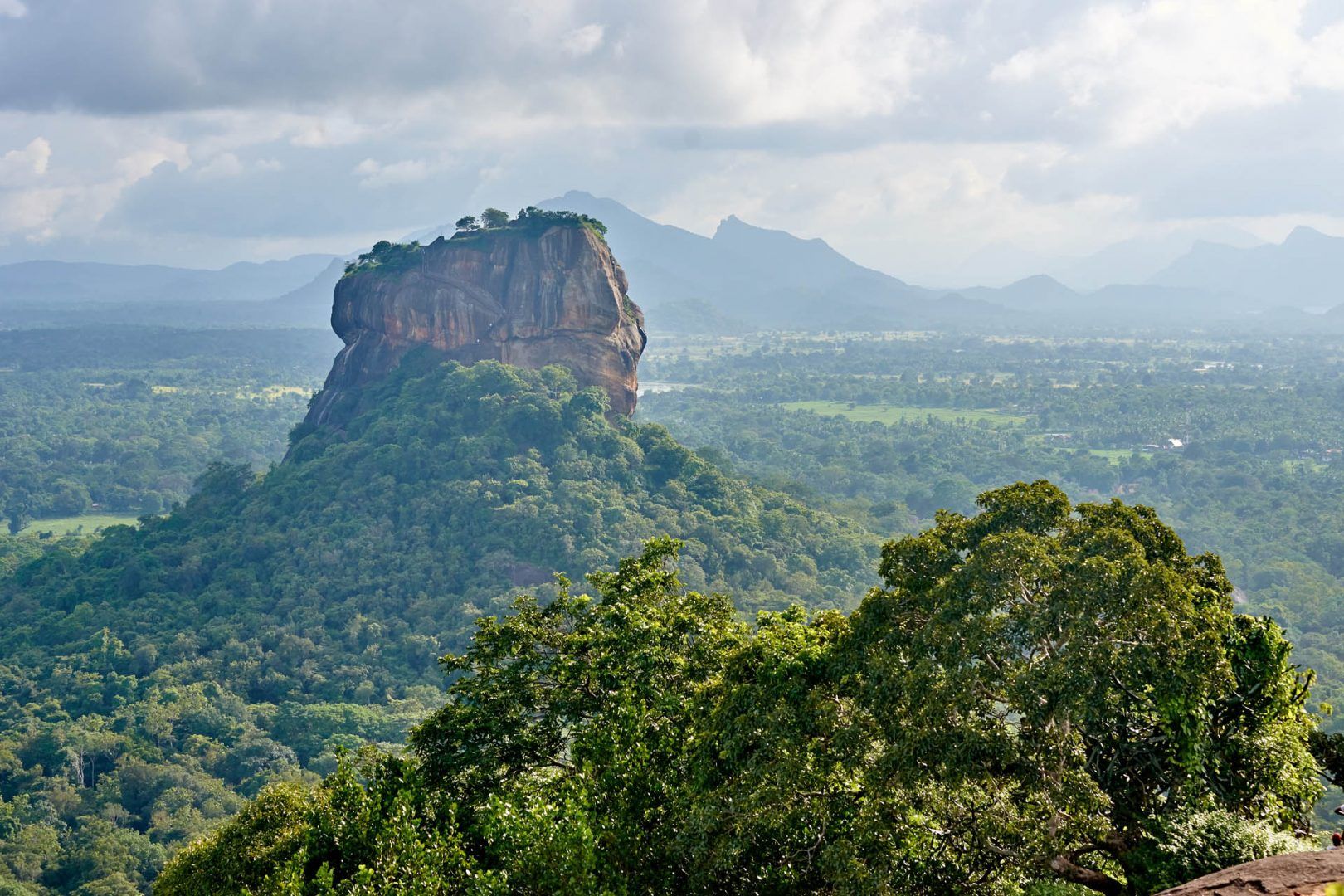 sigiriya-sri-lanka-shutterstock_1322339396