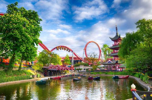 copernhagen-tivoli-park-shutterstock_588653543