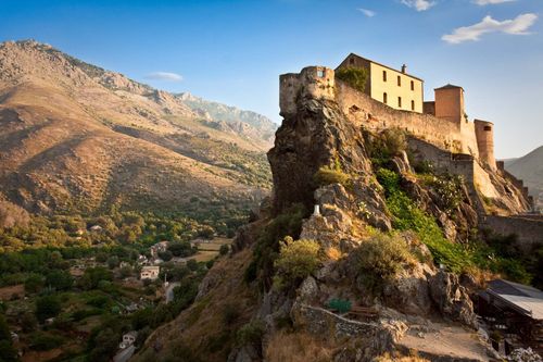 corte-citadel-corsica-shutterstock_49543747