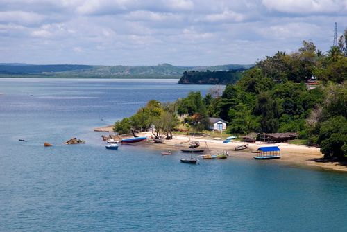 Kenya, Kilifi Creek, view of the shore and beach