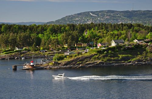 oslofjord-bay-norway-shutterstock_1064136998