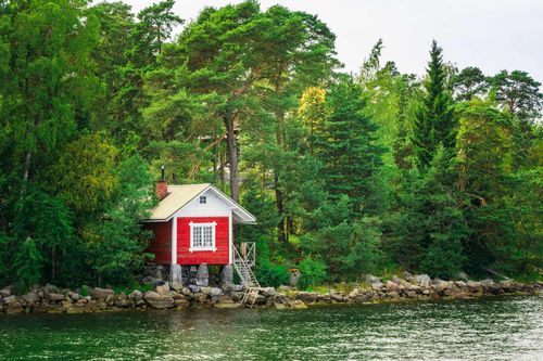 sauna-lake-finland-shutterstock_409428160