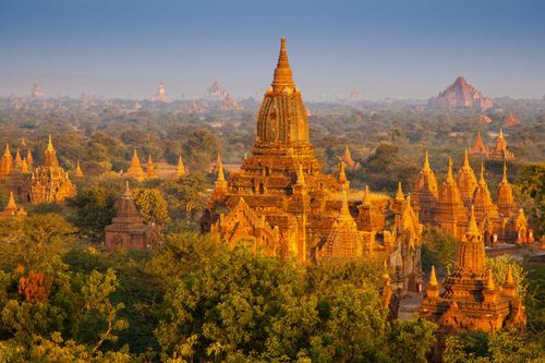 temples-bagan-myanmar-shutterstock_127018604