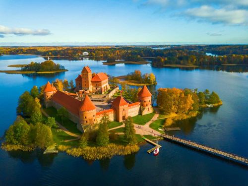 trakai-castle-lithuania-shutterstock_762676237