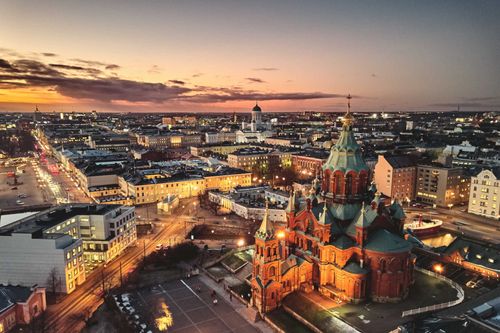 Presidential Palace and Uspenski Cathedral, Helsinki © Shutterstock